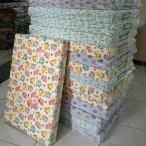 Playpen matress (4 inch)