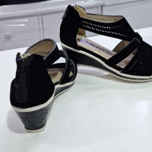 Black wedge shoe with zip