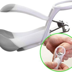 nail cutter with magnifier